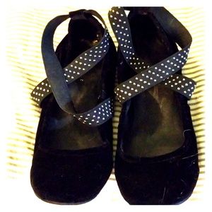 Kenneth Cole black velvet ballet flats